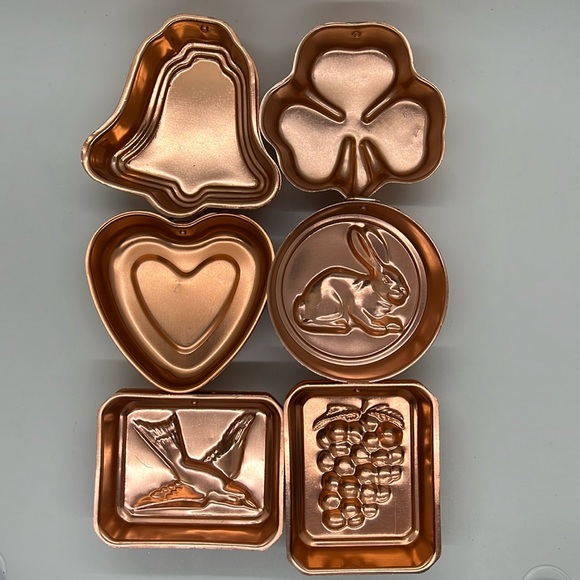 Vintage Set of 12 Copper Molds - Picture 1 of 16